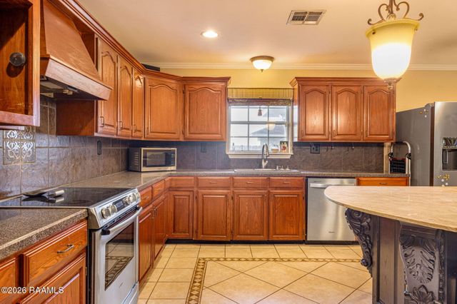 2033 Isadore Road, Erath, LA 70533