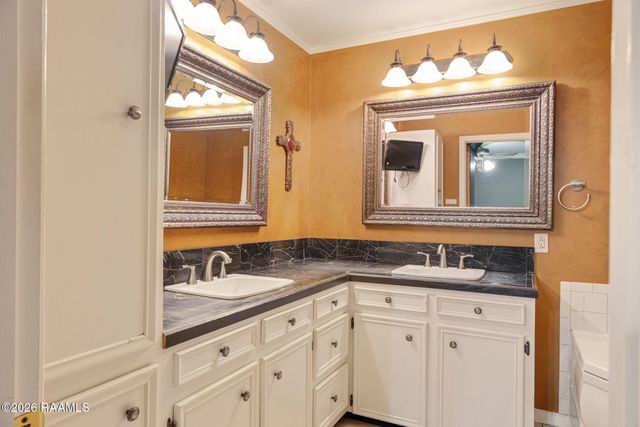 2033 Isadore Road, Erath, LA 70533