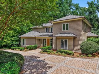 465 Sheffield Drive, Winston-salem, NC 27104