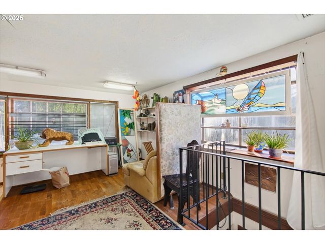 50316 COLUMBIA RIVER Hwy, Scappoose, OR 97056