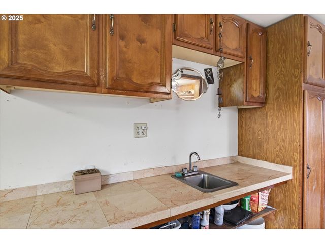 50316 COLUMBIA RIVER Hwy, Scappoose, OR 97056