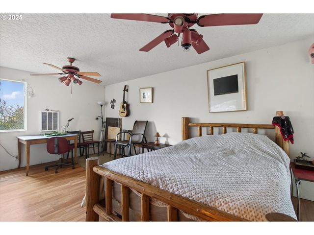 50316 COLUMBIA RIVER Hwy, Scappoose, OR 97056