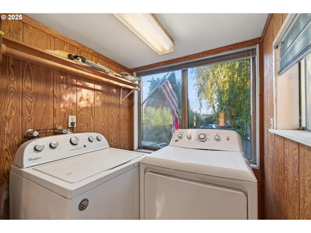 50316 COLUMBIA RIVER Hwy, Scappoose, OR 97056