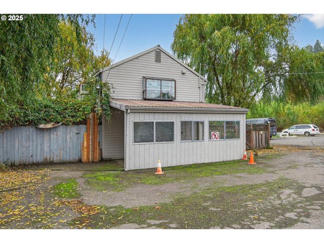 50316 COLUMBIA RIVER Hwy, Scappoose, OR 97056