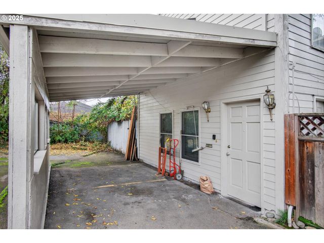 50316 COLUMBIA RIVER Hwy, Scappoose, OR 97056