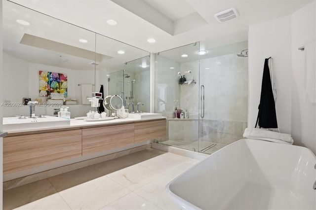 17301 Biscayne Boulevard 1905, North Miami Beach, FL 33160