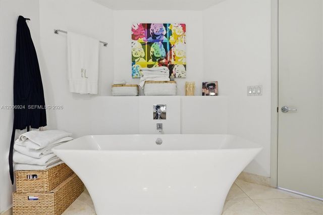 17301 Biscayne Boulevard 1905, North Miami Beach, FL 33160