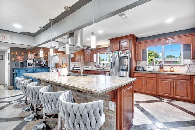 1758 Barstow Avenue, Clovis, CA 93611