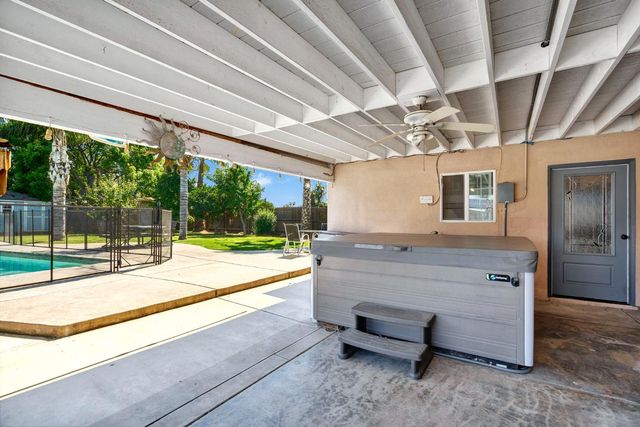 1758 Barstow Avenue, Clovis, CA 93611