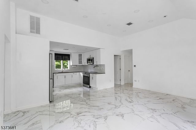 67 Nolans Point Rd, Jefferson Twp., NJ 07849