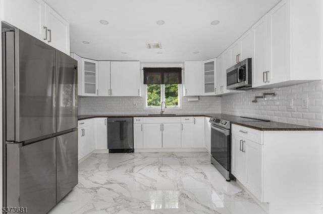 67 Nolans Point Rd, Jefferson Twp., NJ 07849