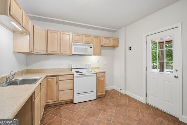 11 High Vista, Newnan, GA 30265