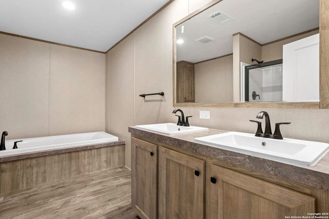 2722 Good Luck Road, Seguin, TX 78155