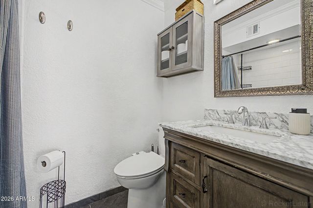332 N DOBSON Road 22, Mesa, AZ 85201