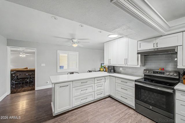 332 N DOBSON Road 22, Mesa, AZ 85201