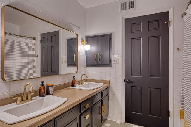 5633 Byerson Drive, Newburgh, IN 47630