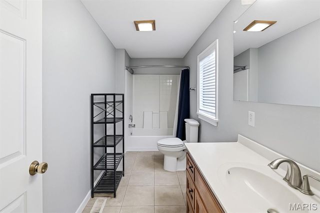 835 Chouteau Avenue, Alton, IL 62002