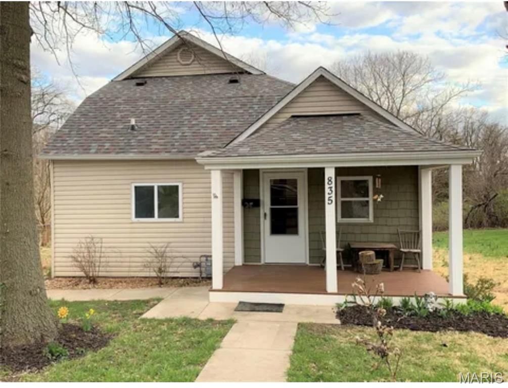 835 Chouteau Avenue, Alton, IL 62002