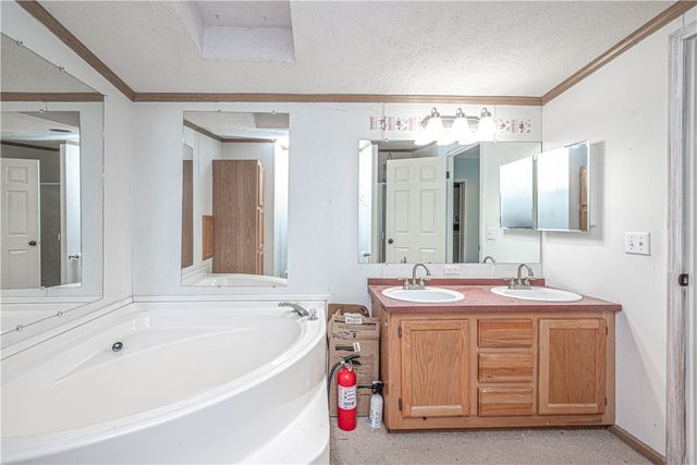 17942 Railroad Cut Road, Rogers, AR 72756