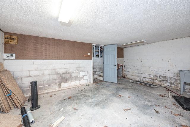 17942 Railroad Cut Road, Rogers, AR 72756