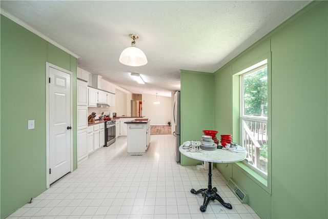 17942 Railroad Cut Road, Rogers, AR 72756
