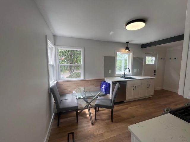 1876 Chelton Avenue W, Saint Paul, MN 55104