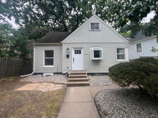 1876 Chelton Avenue W, Saint Paul, MN 55104