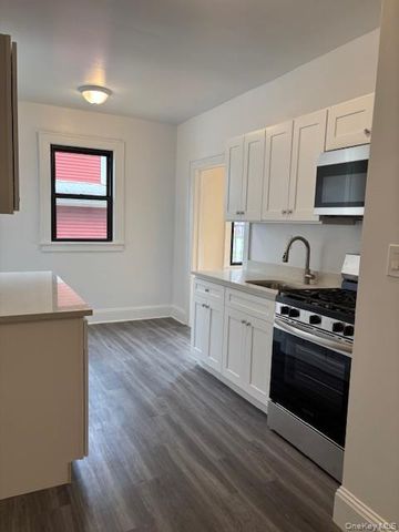 159 Main Street, Huntington, NY 11743