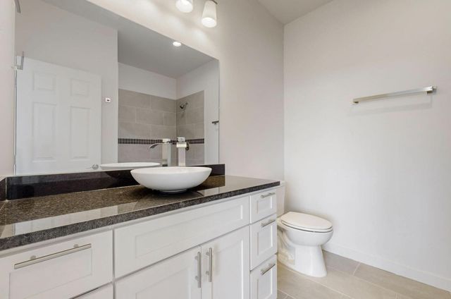 408 4th Street NE, Rio Rancho, NM 87124