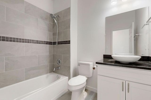 408 4th Street NE, Rio Rancho, NM 87124