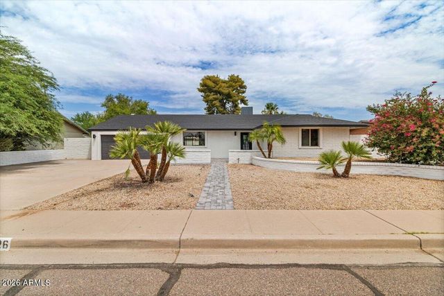 3926 E LAUREL Lane, Phoenix, AZ 85028