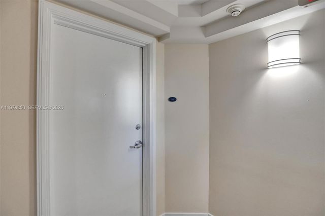 6917 Collins Ave 915, Miami Beach, FL 33141