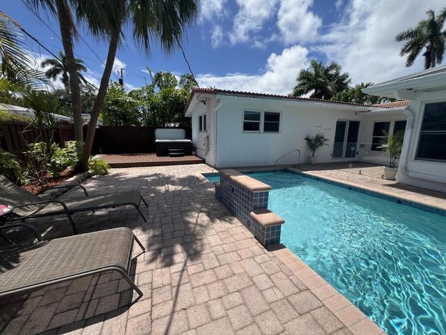 1042 Tyler Street, Hollywood, FL 33019
