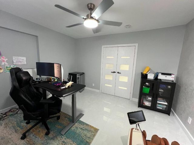 1042 Tyler Street, Hollywood, FL 33019