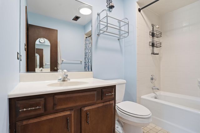 1630 Camellia Drive B-1, Munster, IN 46321