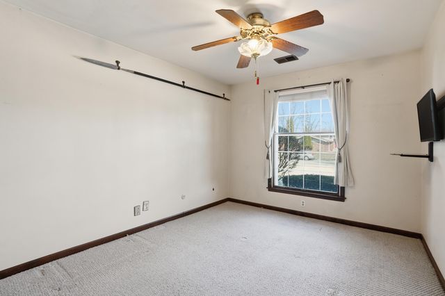 1630 Camellia Drive B-1, Munster, IN 46321