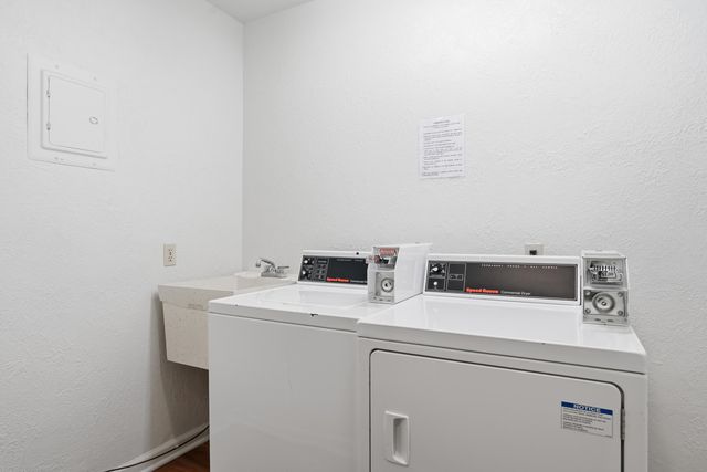 1630 Camellia Drive B-1, Munster, IN 46321