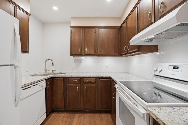 1630 Camellia Drive B-1, Munster, IN 46321