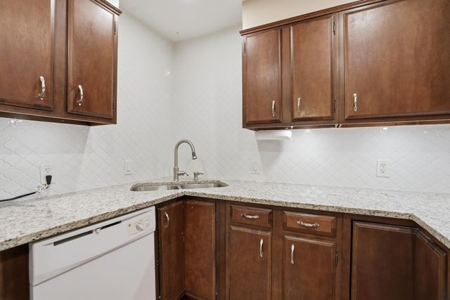 1630 Camellia Drive B-1, Munster, IN 46321