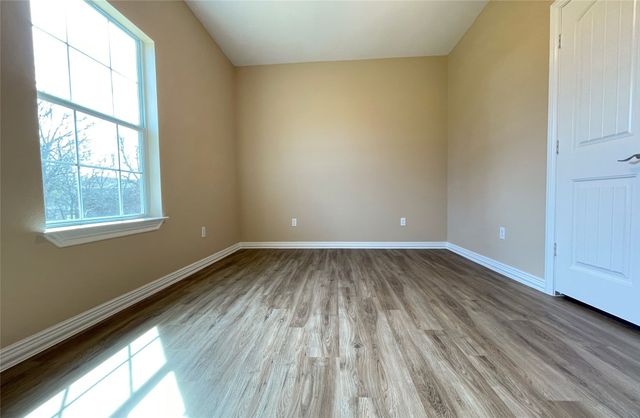 504 SW 15th Street, Mineral Wells, TX 76067