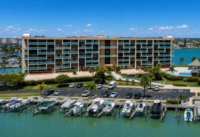1 KEY CAPRI 102W, Treasure Island, FL 33706