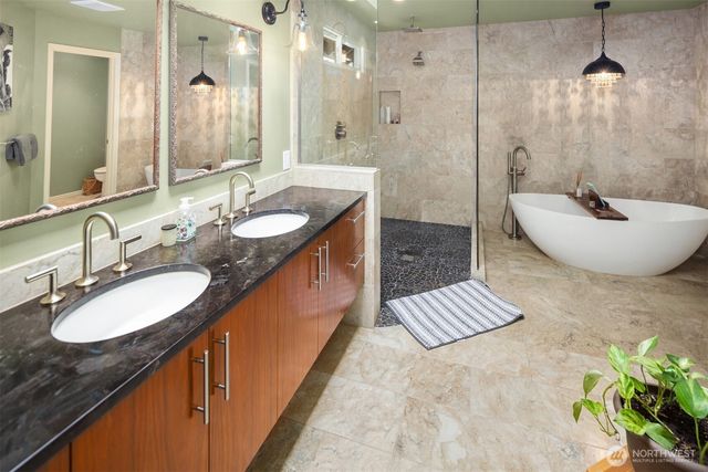 3021 224th Avenue NE, Sammamish, WA 98074