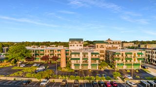 110 N Harbor 310, Grand Haven City, MI 49417