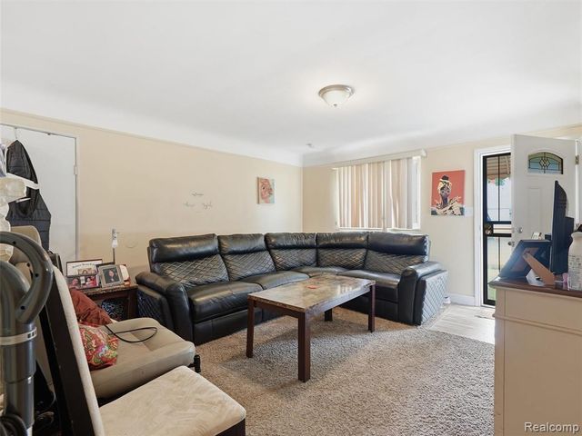 18844 Marquette Street, Roseville, MI 48066