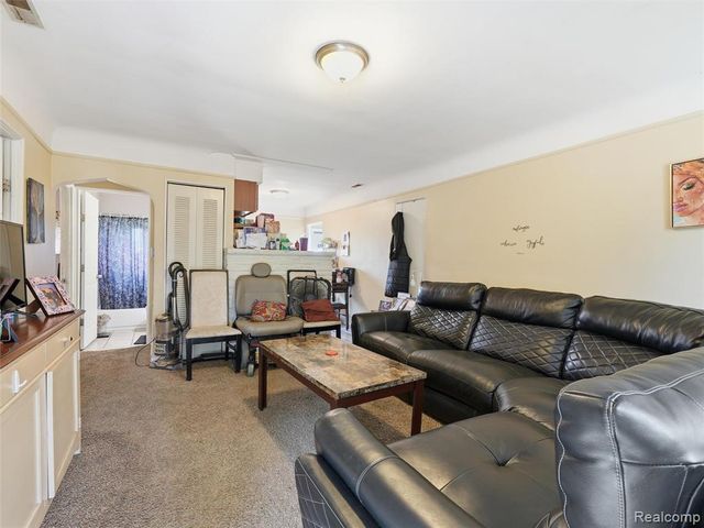 18844 Marquette Street, Roseville, MI 48066
