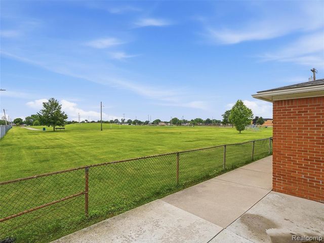18844 Marquette Street, Roseville, MI 48066