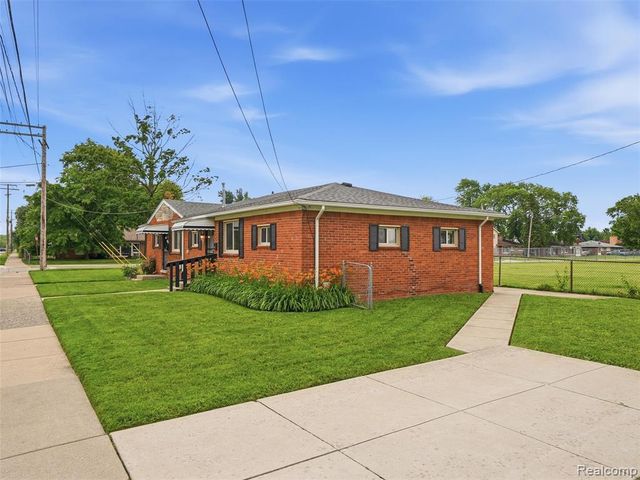 18844 Marquette Street, Roseville, MI 48066