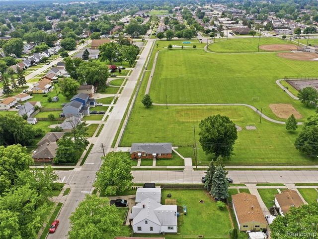 18844 Marquette Street, Roseville, MI 48066