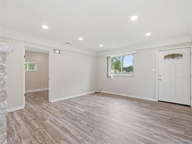 18844 Marquette Street, Roseville, MI 48066