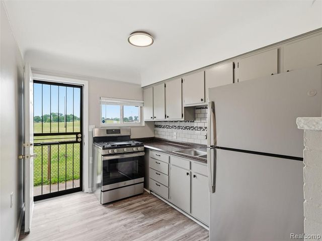 18844 Marquette Street, Roseville, MI 48066